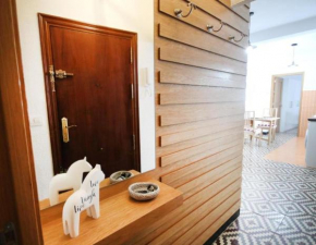 RentalSevilla Cool flat in Triana with parking.